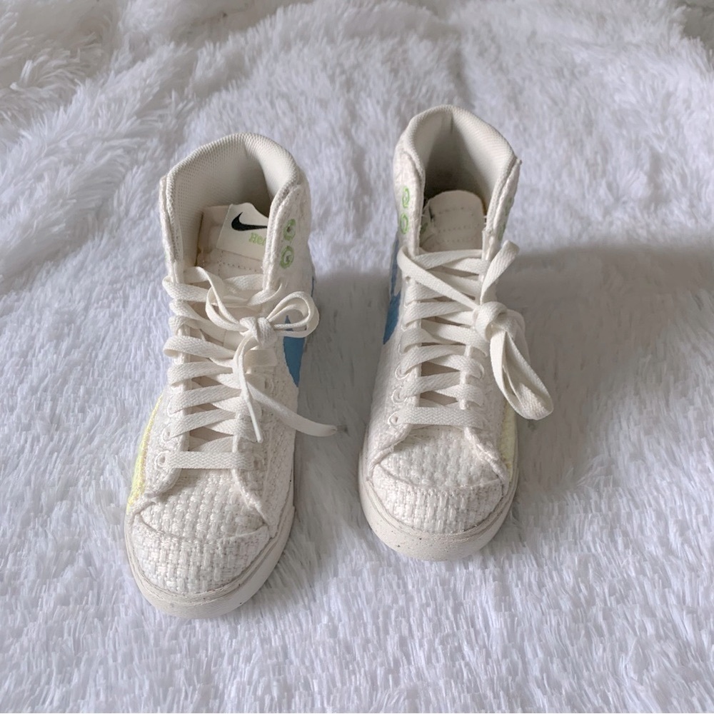 NIKE BLAZERS - Picture 2 of 9